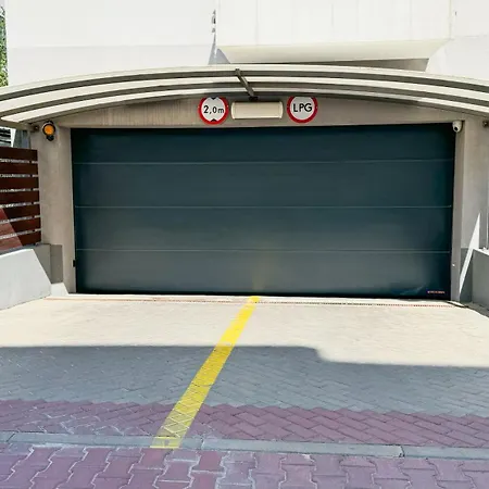 アパート A3 - Queen Double - Haven - Shared Bathrooms - Self Check-in ワルシャワ