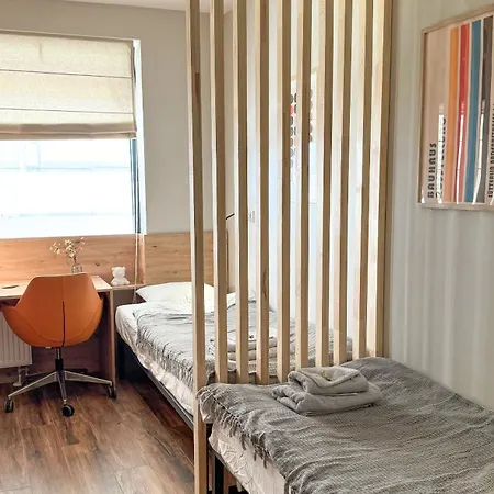 A3 - Queen Double - Haven - Two Shared Bathrooms Apartment