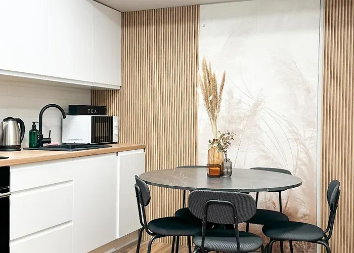 A3 - Queen Double - Haven - Shared Bathrooms - Self Check-in *